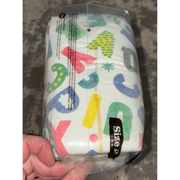 Hello Bello Premium Alphabet Pattern Diapers Size 2 30 Count (NWT) - Picture 2 of 2